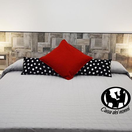 Casa Dei Nonni Bed & Breakfast เจนัว ภายนอก รูปภาพ